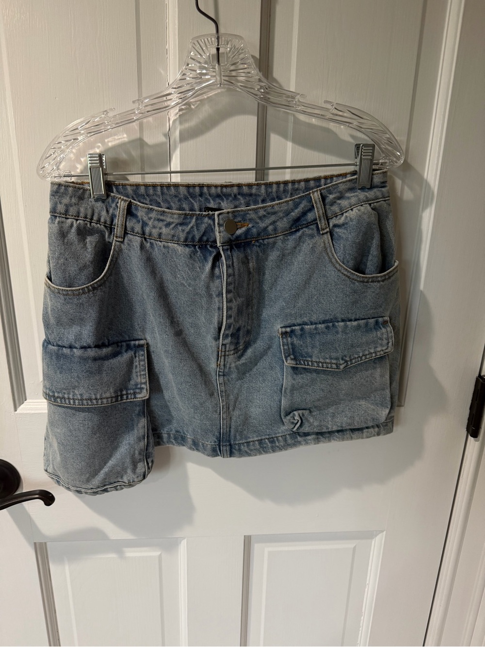 NWT Denim Cargo Mini Skirt - Medium - Picture 2 of 5